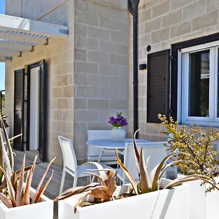 Rocce Bianche Apartahotel