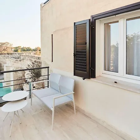 Apartahotel Rocce Bianche