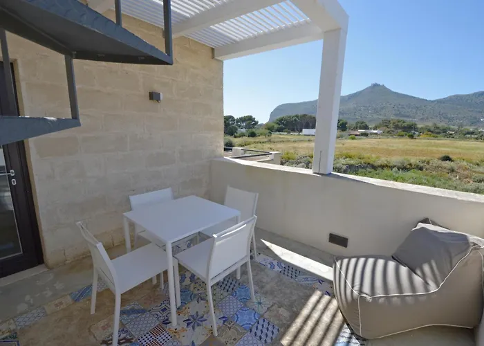 Rocce Bianche Aparthotel 4*