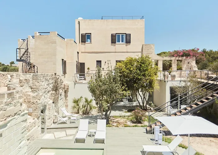 Rocce Bianche Aparthotel 4*